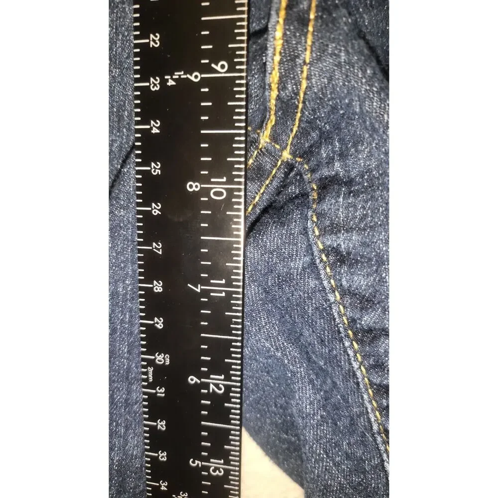 Signature by Levi Strauss Modern Bermuda Womens Shorts 22 - Picture 6 of 6